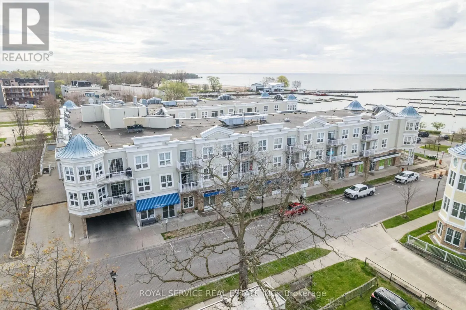 212 - 148 Third Street, Cobourg, Ontario  K9A 5X2 - Photo 1 - X12137465