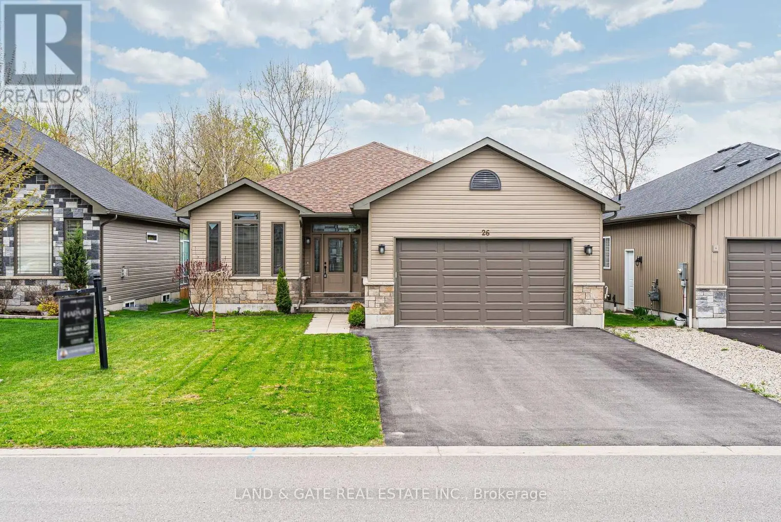 26 ROWAN PLACE, Quinte West, Ontario