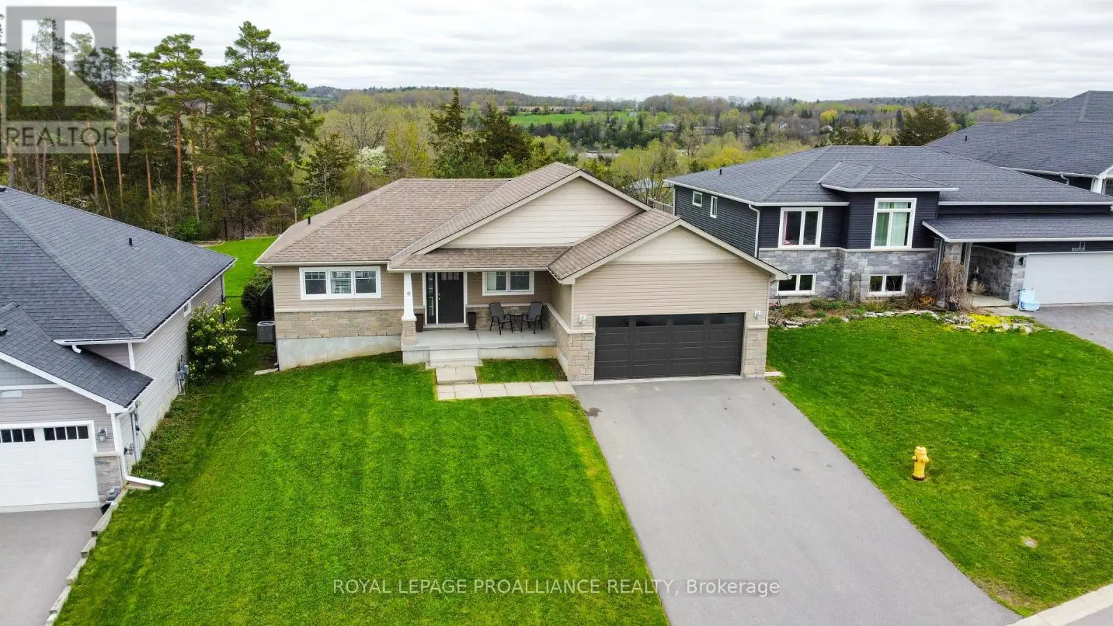 9 Meagan Lane, Quinte West, Ontario  K0K 2C0 - Photo 1 - X12137535