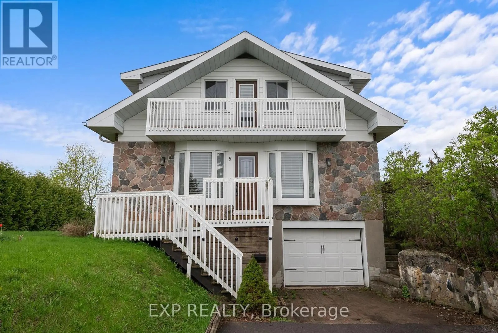5 Minola Street, Quinte West, Ontario  K8V 5X9 - Photo 1 - X12137734