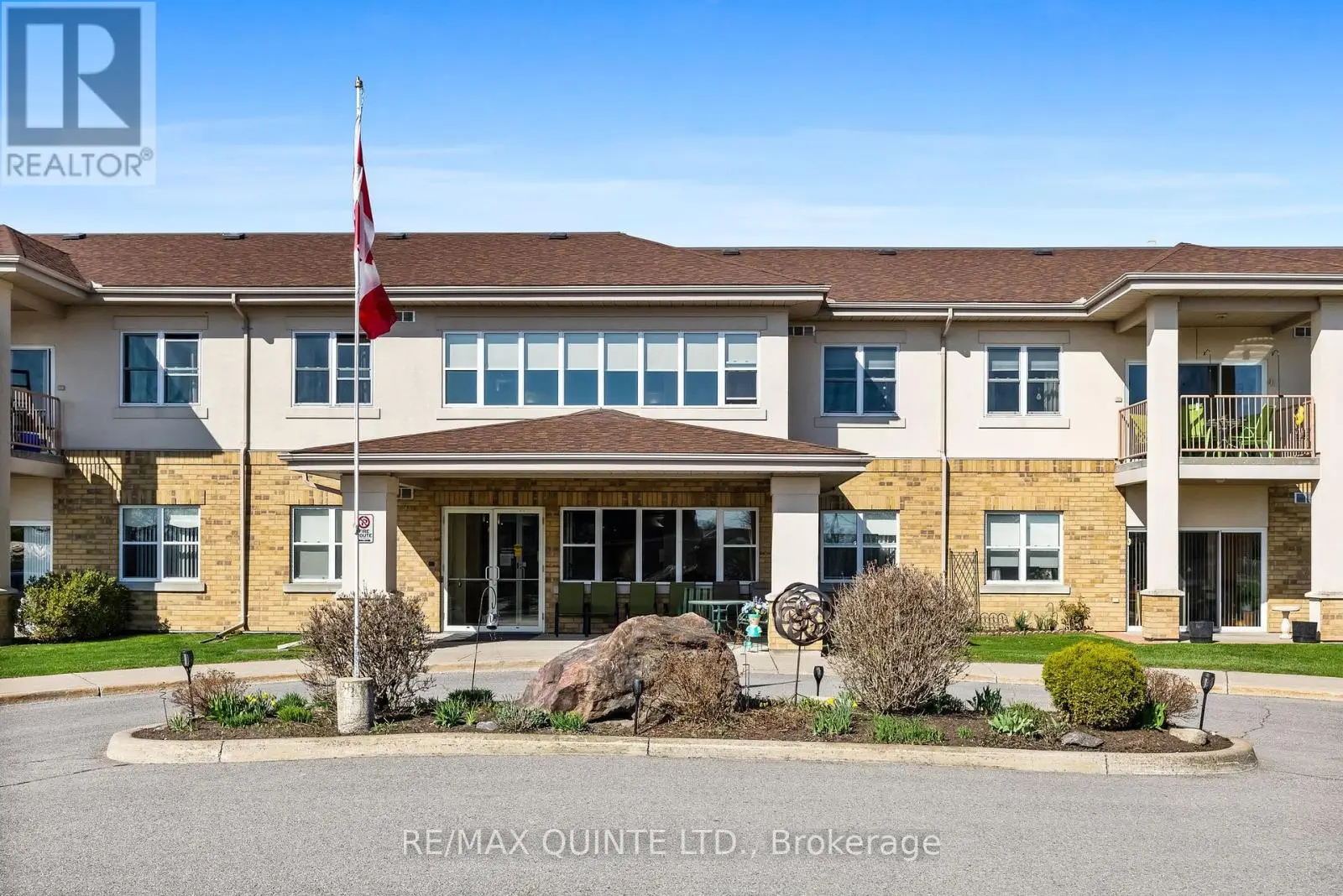 #102- 20 Fourth Avenue, Quinte West, Ontario  K8V 5N3 - Photo 1 - X12137819