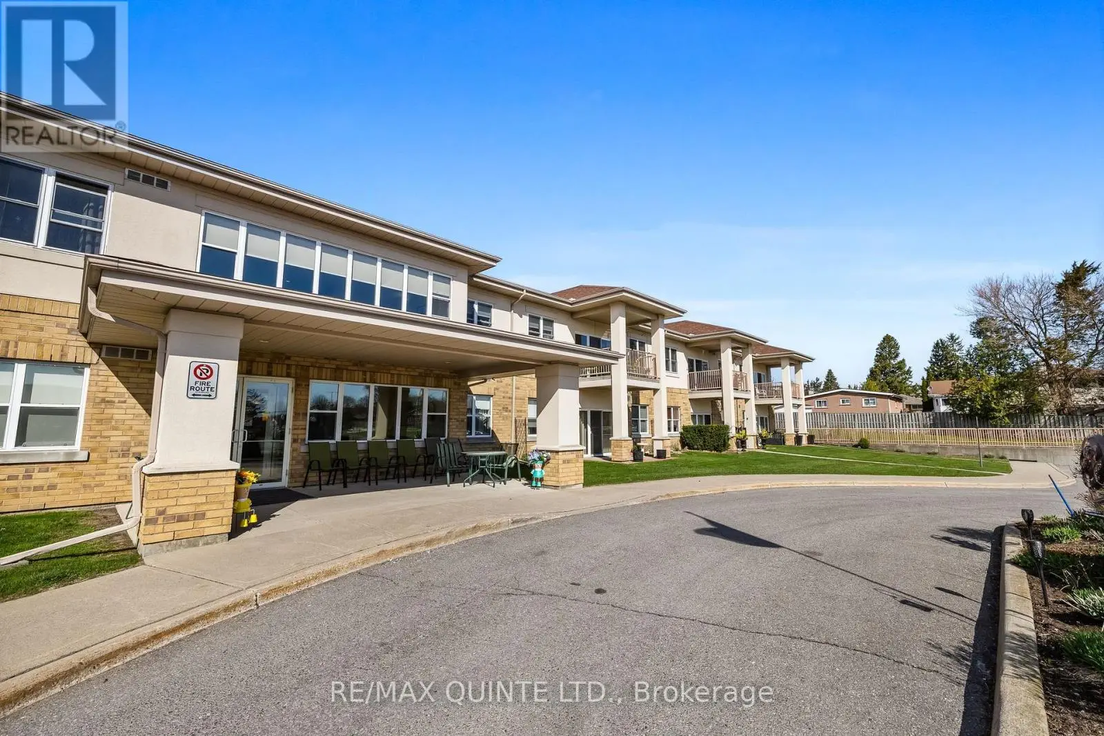 #102- 20 Fourth Avenue, Quinte West, Ontario  K8V 5N3 - Photo 2 - X12137819