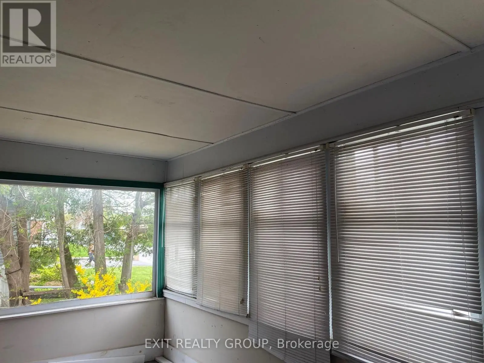 109 West Street, Quinte West, Ontario  K8V 2M3 - Photo 3 - X12120806