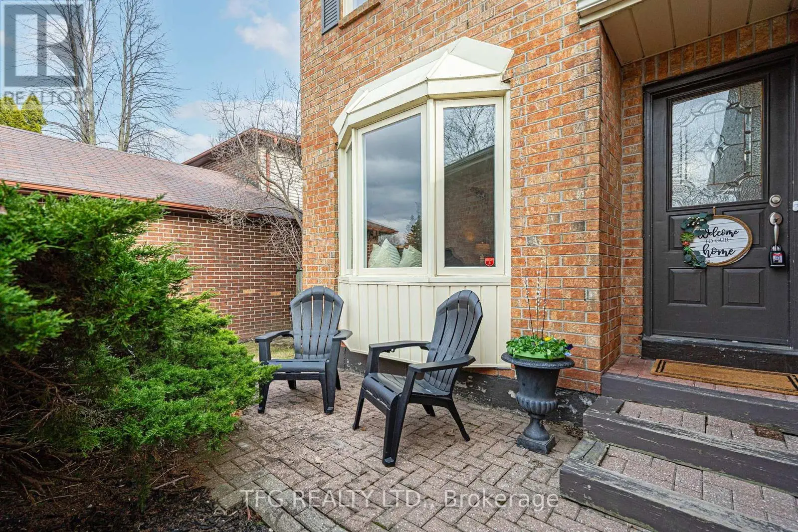 1272 Maple Ridge Drive, Pickering, Ontario  L1X 1H5 - Photo 2 - E12137933
