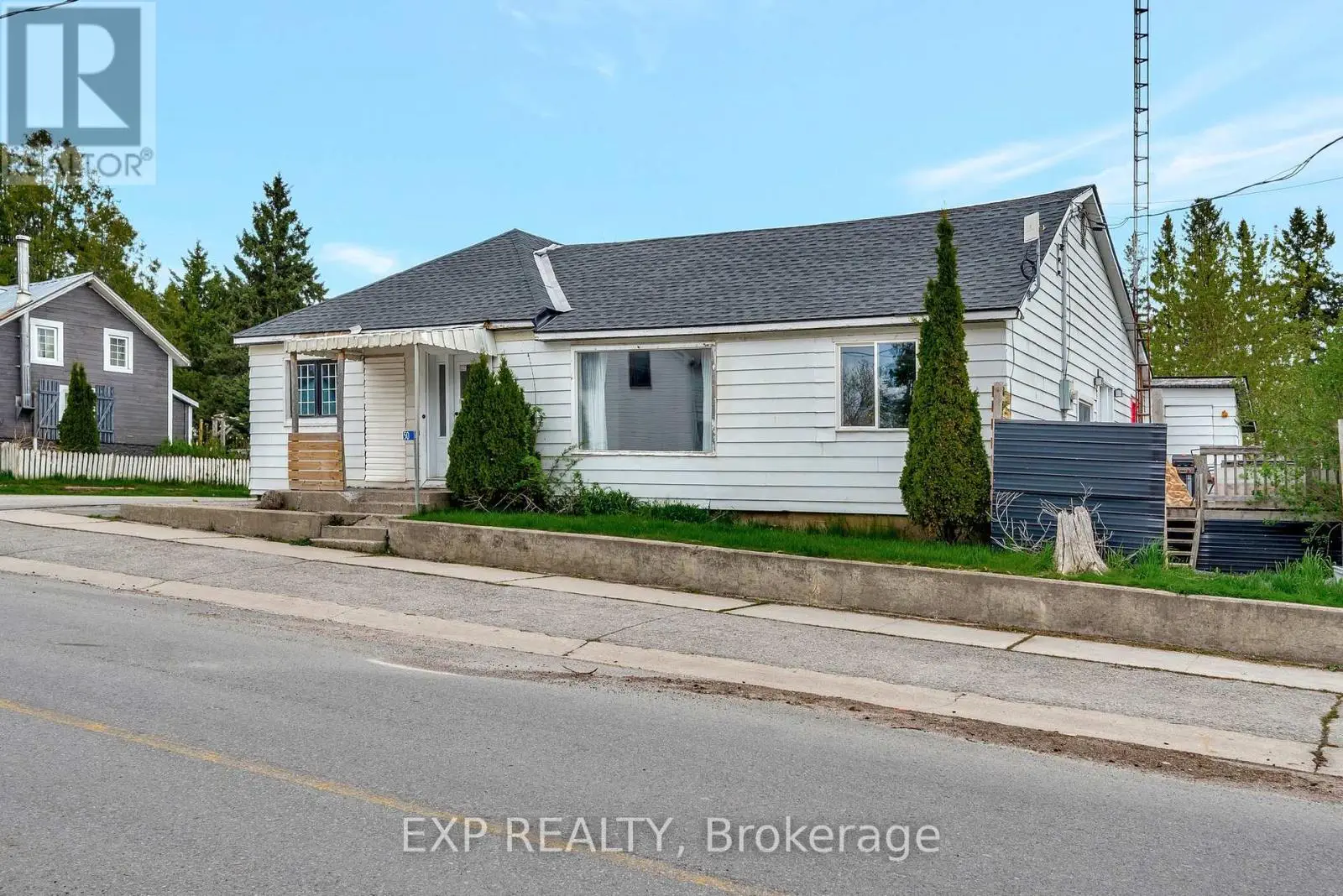 50 Queen Street, Tweed, Ontario  K0K 2L0 - Photo 2 - X12138072