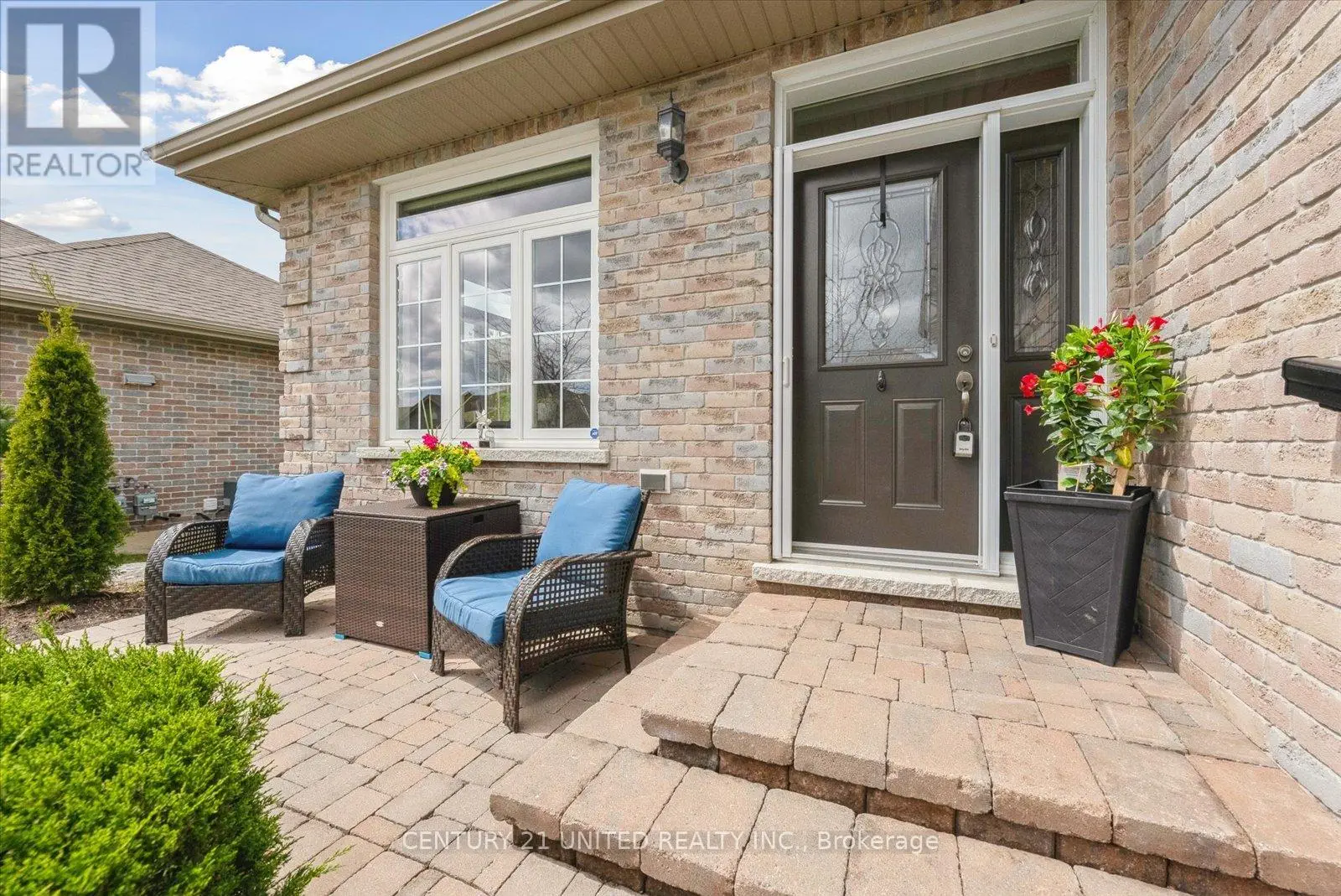 154 - 301 Carnegie Avenue, Peterborough North, Ontario  K9L 0B3 - Photo 3 - X12138256