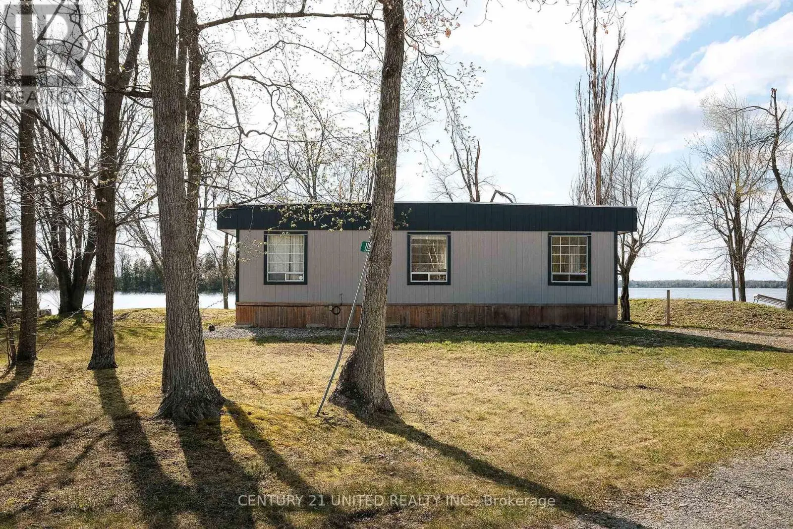 115 Rollie's Bay Road, Curve Lake First Nation 35, Ontario  K0L 2H0 - Photo 3 - X12138277