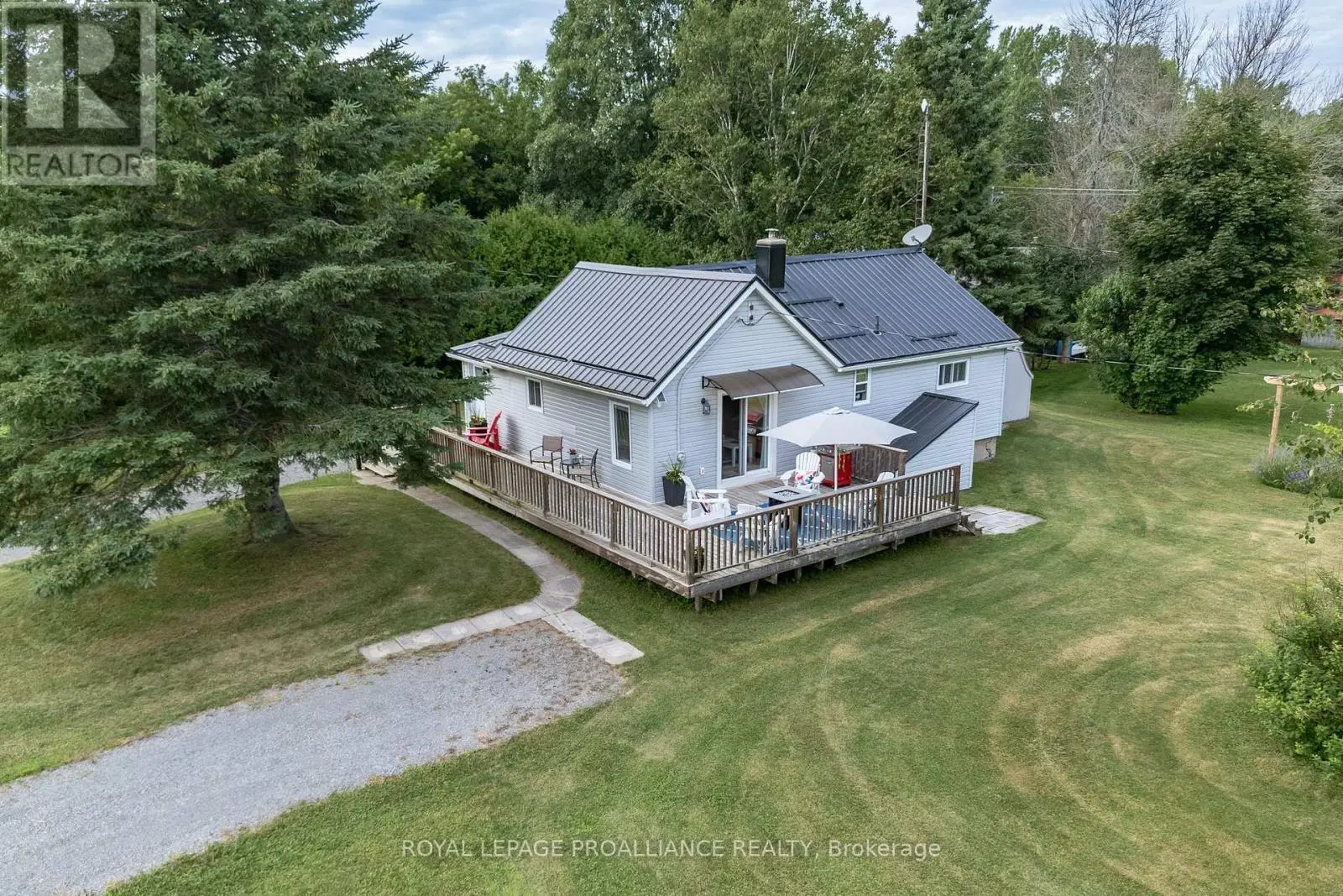 3191 County Rd 10, Prince Edward County, Ontario  K0K 2P0 - Photo 1 - X12138550