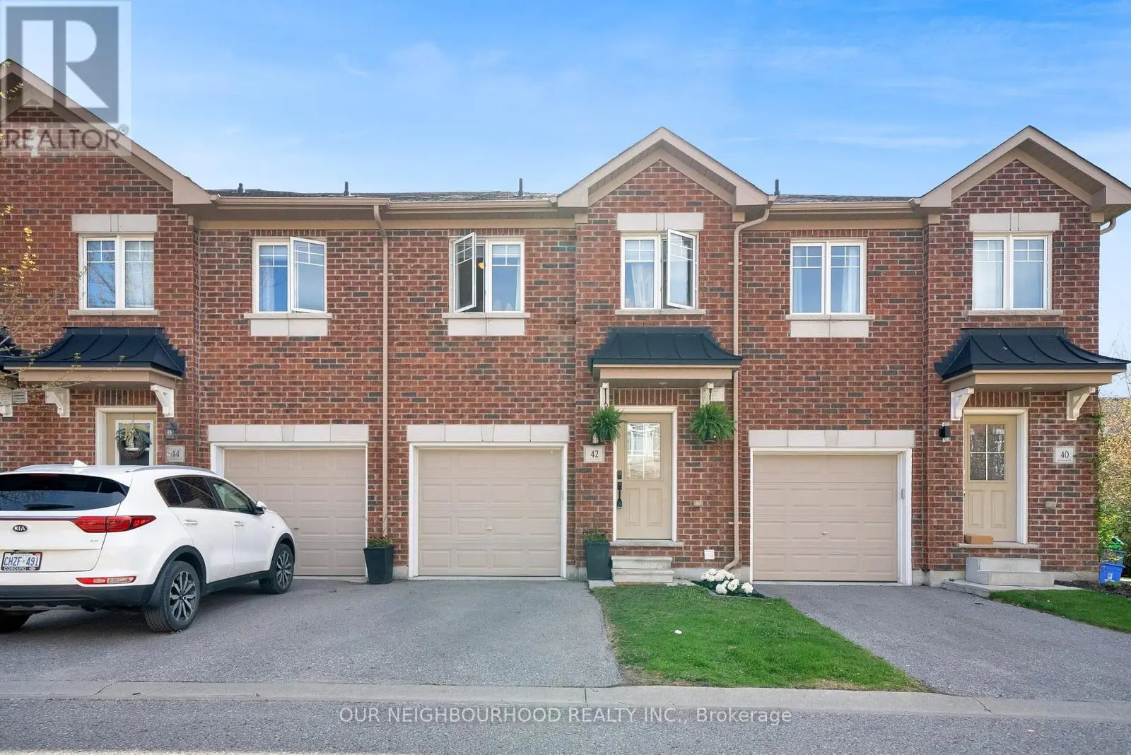 42 Markham Trail, Clarington, Ontario  L1C 0S4 - Photo 2 - E12133967