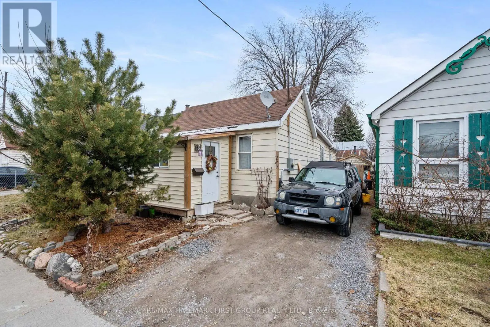 283 Park Road S, Oshawa, Ontario  L1J 4H4 - Photo 2 - E12137965