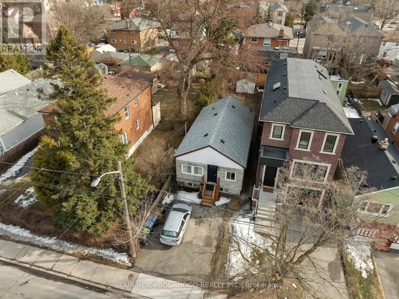 37 Elder Avenue, Toronto, Ontario  M8W 1S3 - Photo 2 - W12029365