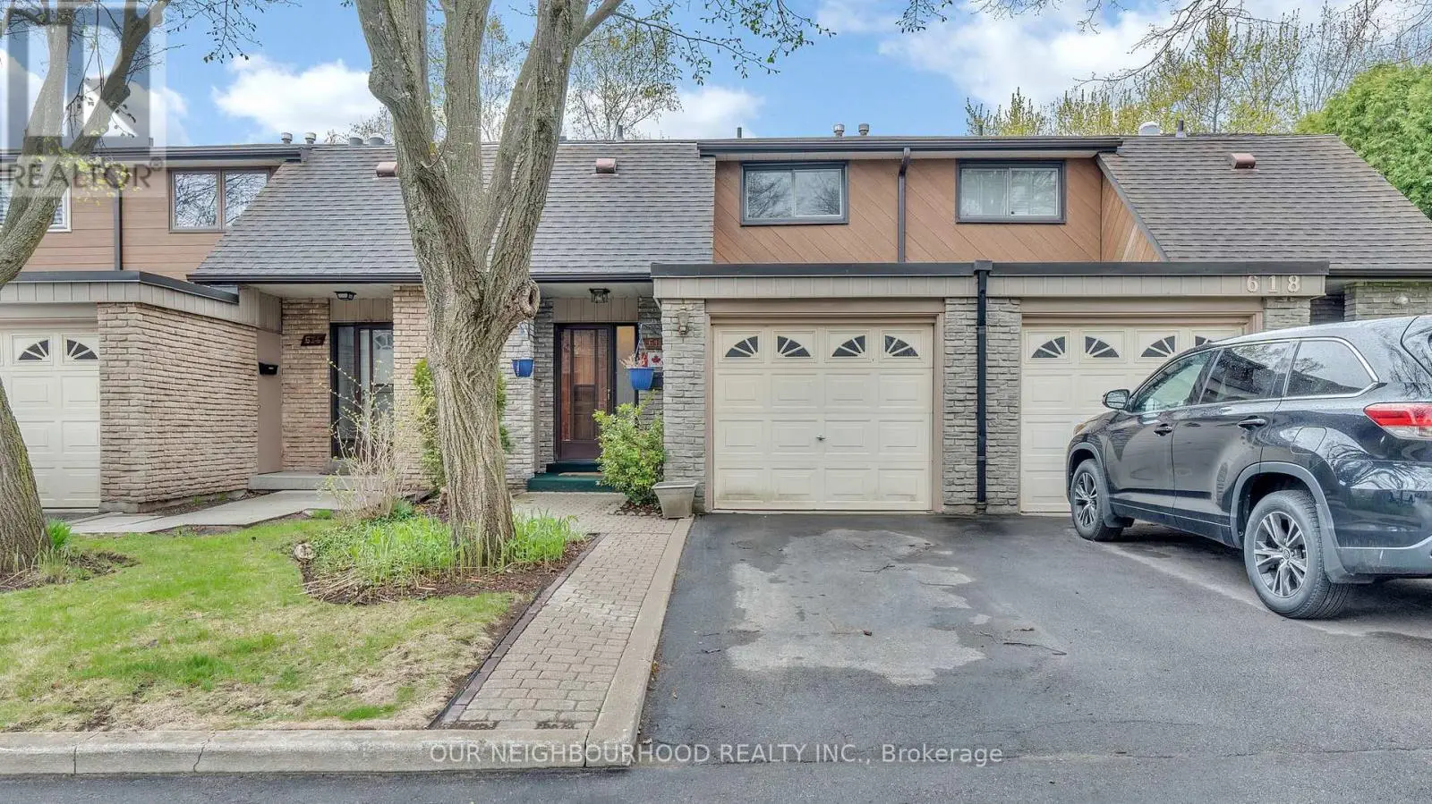 616 Forestwood Crescent Crescent, Burlington, Ontario  L7L 4K5 - Photo 1 - W12139422