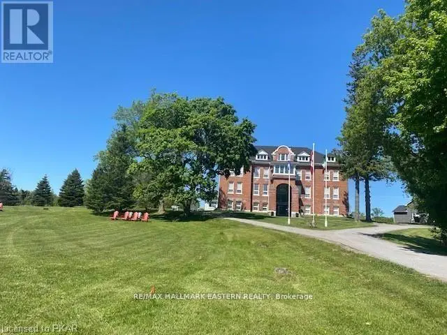 402 - 1354 Youngs Point Road, Selwyn, Ontario  K0L 2H0 - Photo 1 - X12139409