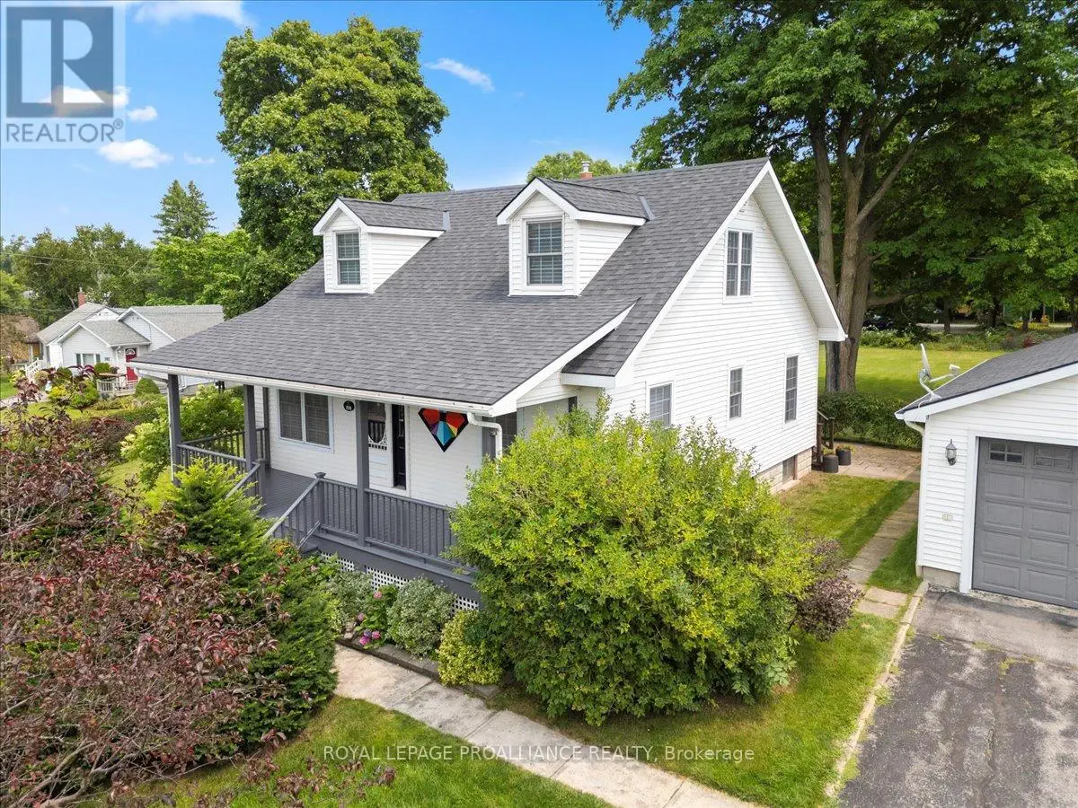 98 Bridge Street, Prince Edward County, Ontario  K0K 2T0 - Photo 1 - X12138204
