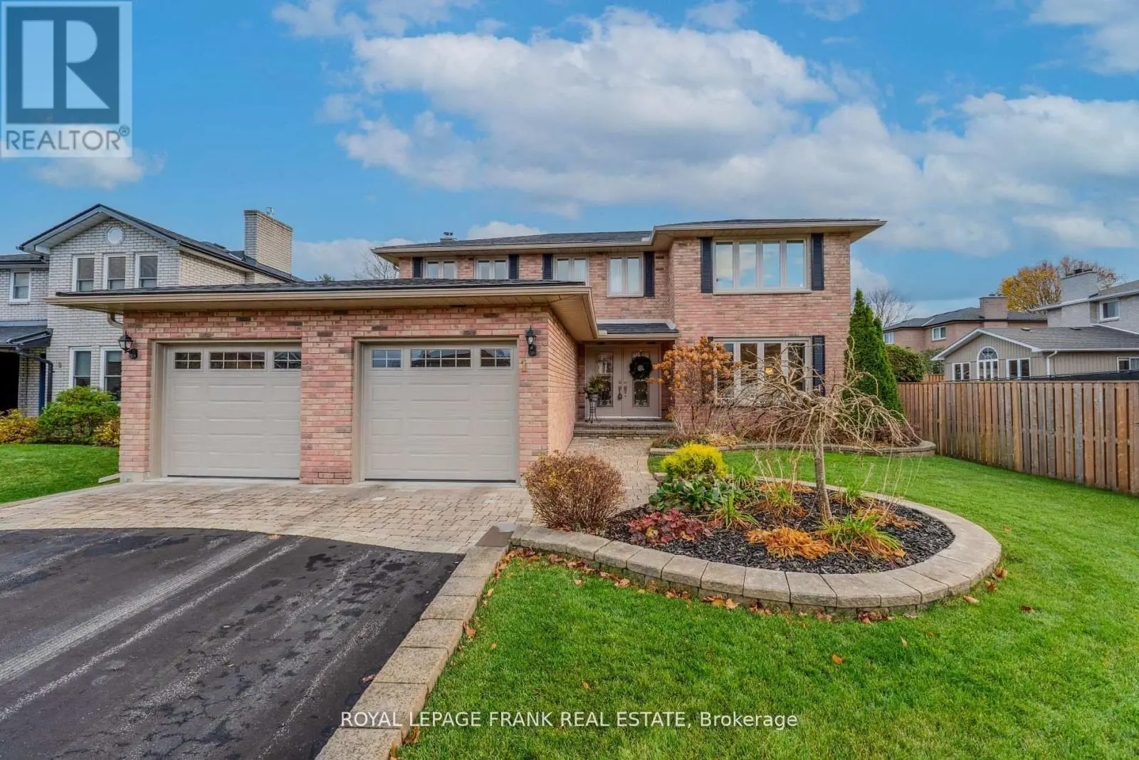 1 Dunsford Court, Kawartha Lakes, Ontario  K9V 5T3 - Photo 1 - X12139498