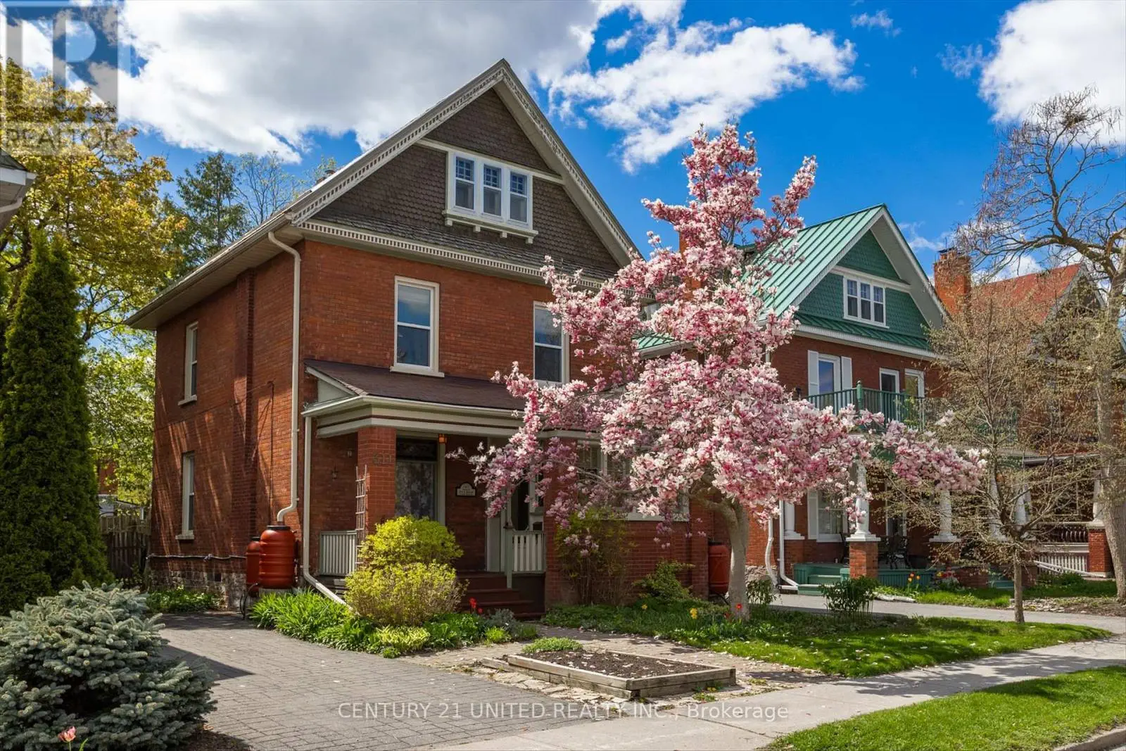 311 Pearl Avenue, Peterborough Central, Ontario  K9J 5G4 - Photo 1 - X12139632