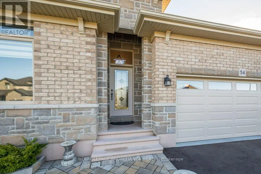 54 Stonecrest Boulevard, Quinte West, Ontario  K8R 0A4 - Photo 2 - X11979370