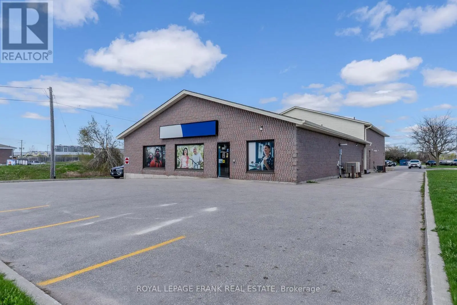 90 Mclaughlin Road, Kawartha Lakes, Ontario  K9V 6B5 - Photo 1 - X12140610