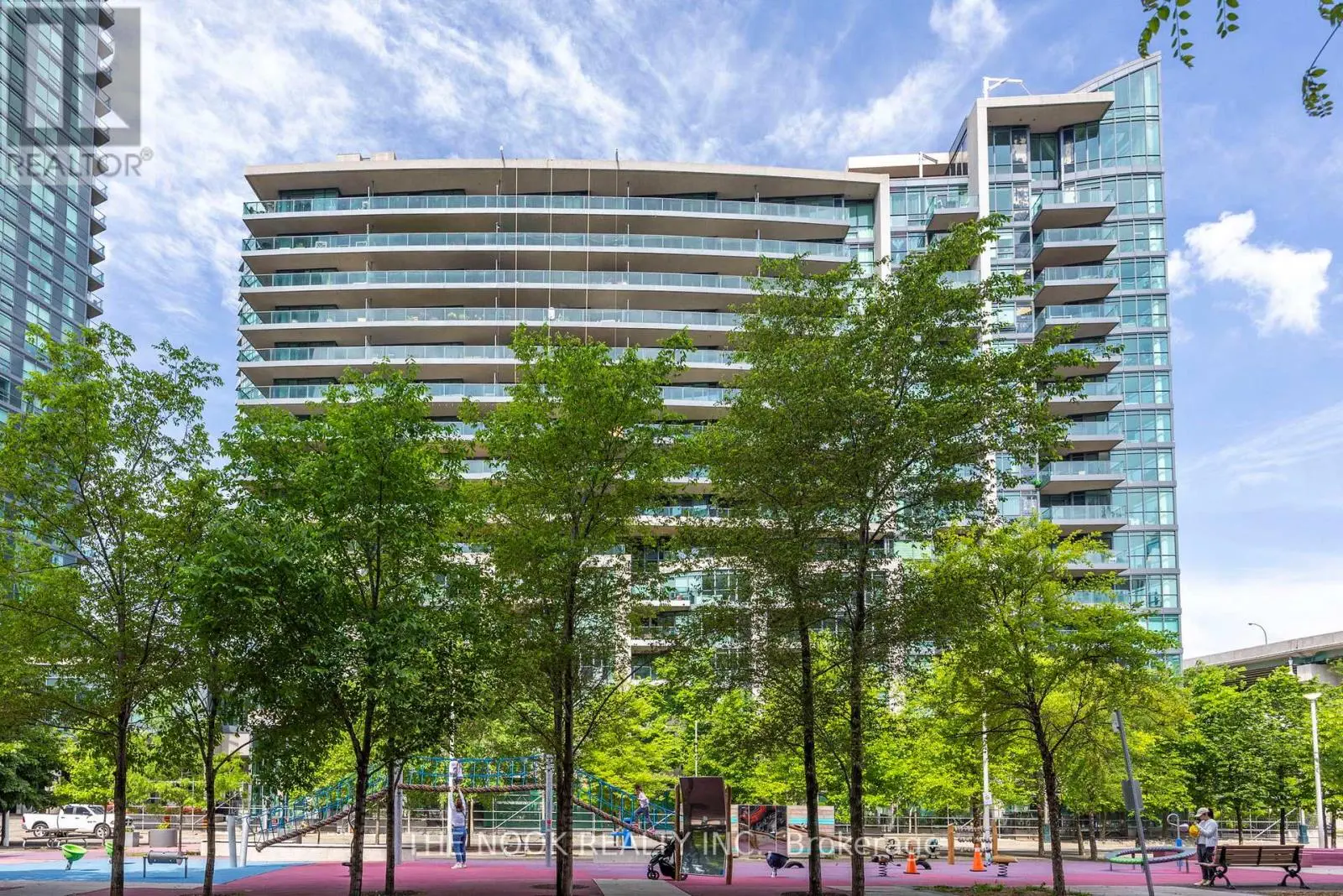 1468 - 209 Fort York Boulevard, Toronto, Ontario  M5V 4A1 - Photo 2 - C12140652