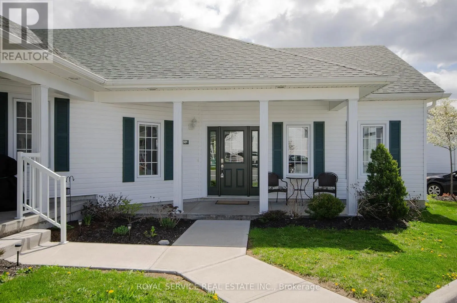 501 - 300 Croft Street, Port Hope, Ontario  L1A 0E1 - Photo 3 - X12140714