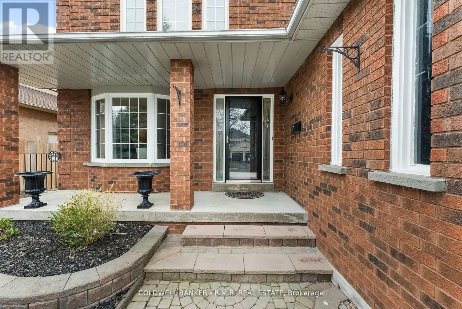 36 Falstaff Crescent, Whitby, Ontario  L1R 1W3 - Photo 2 - E12140966