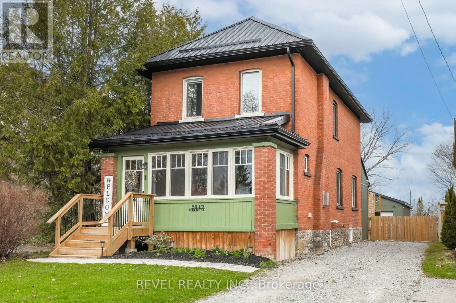 50.5 Regent Street, Kawartha Lakes, Ontario  K9V 3V2 - Photo 1 - X12140851