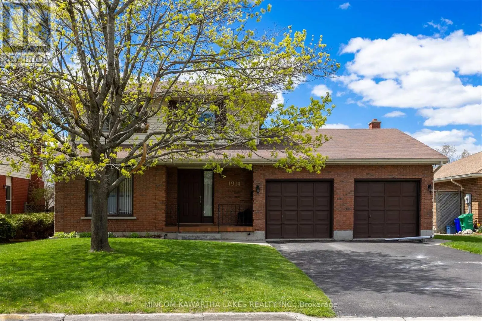 1914 Parkwood Circle, Peterborough West, Ontario  K9J 8C6 - Photo 1 - X12141077