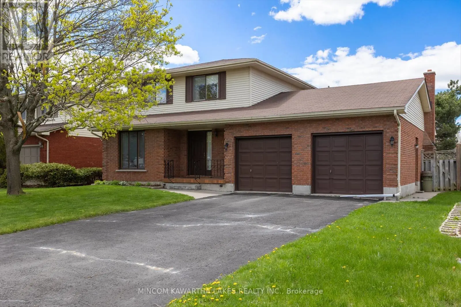 1914 Parkwood Circle, Peterborough West, Ontario  K9J 8C6 - Photo 3 - X12141077