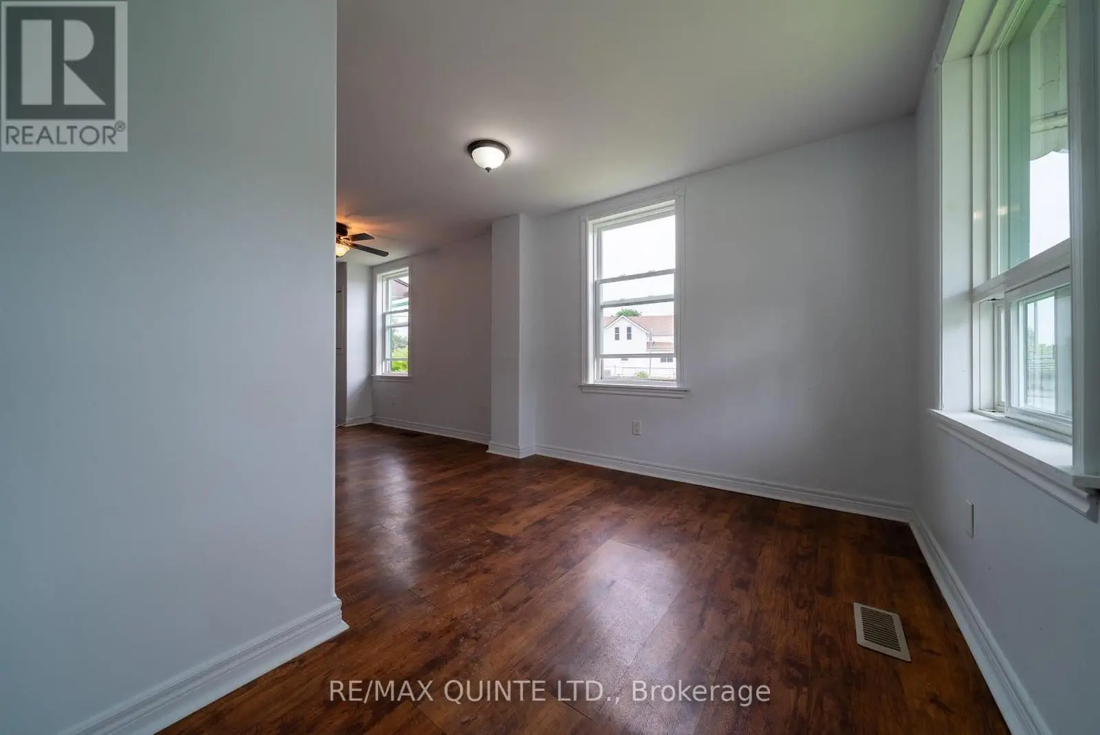 82 Moira Street E, Belleville, Ontario  K8P 2S3 - Photo 3 - X12141409