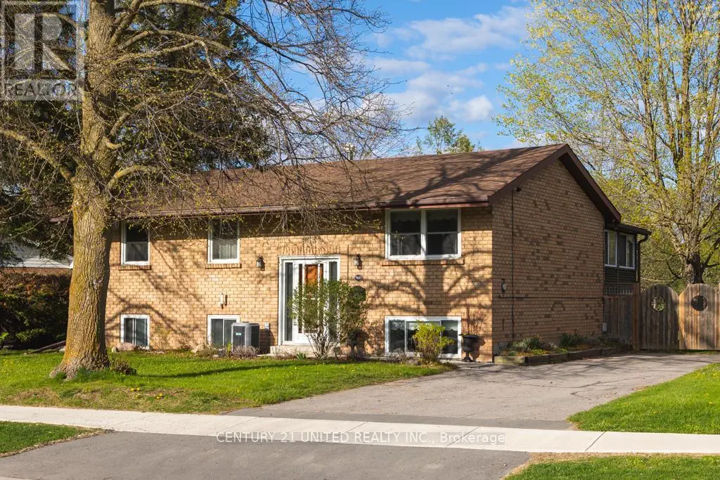 960 Barnardo Avenue, Peterborough North, Ontario  K9H 5X1 - Photo 1 - X12141585