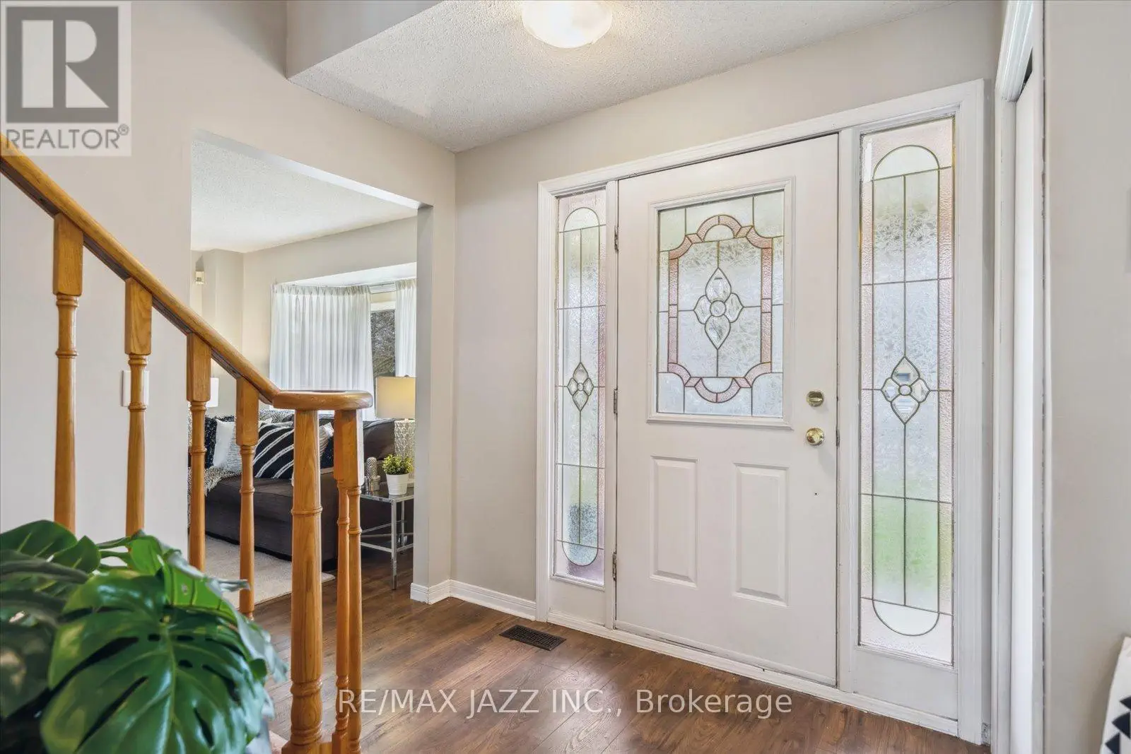 63 Pinedale Crescent, Clarington, Ontario  L1E 1C7 - Photo 3 - E12141622