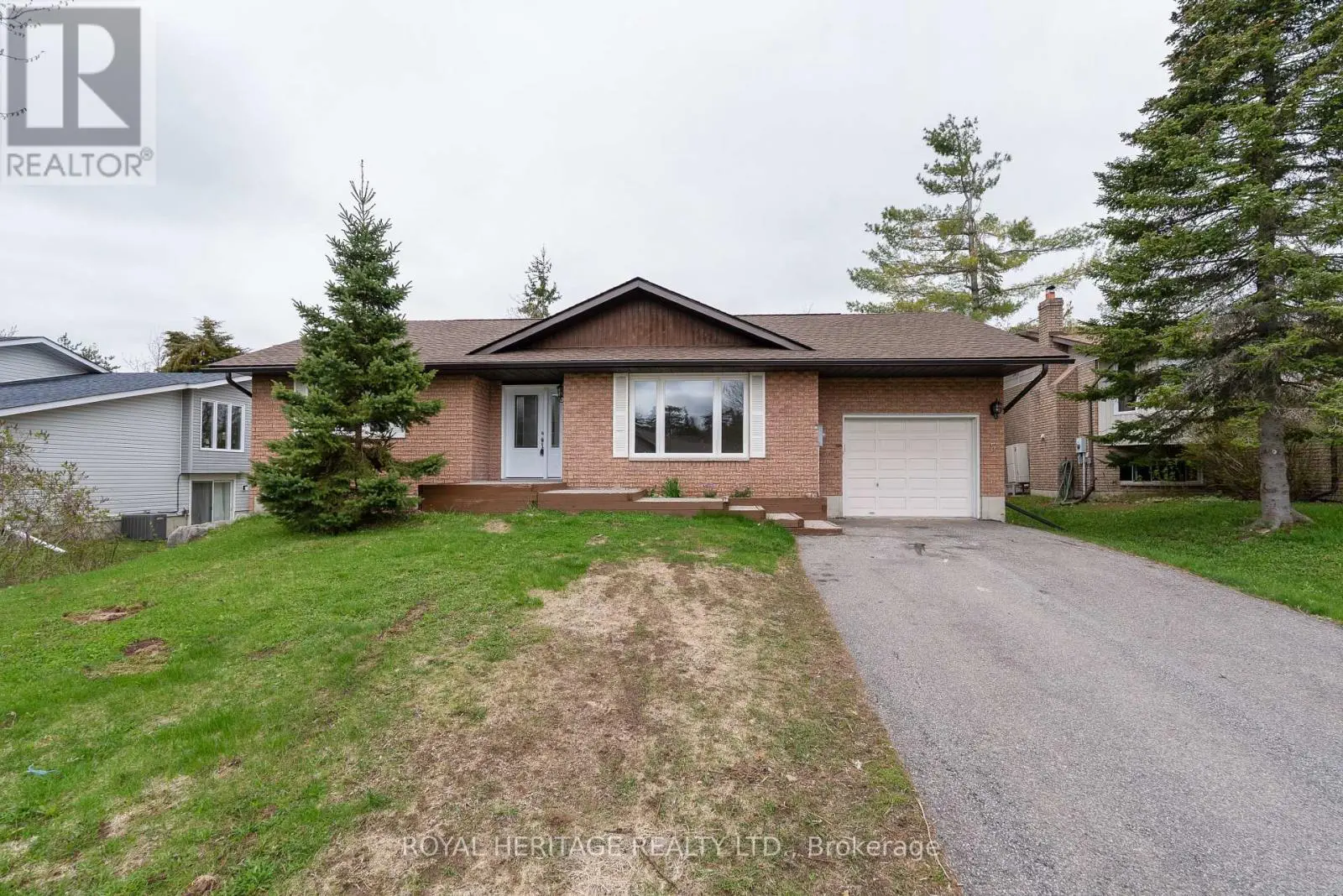 5 Juniper Court, Kawartha Lakes, Ontario  K0M 1A0 - Photo 2 - X12141716
