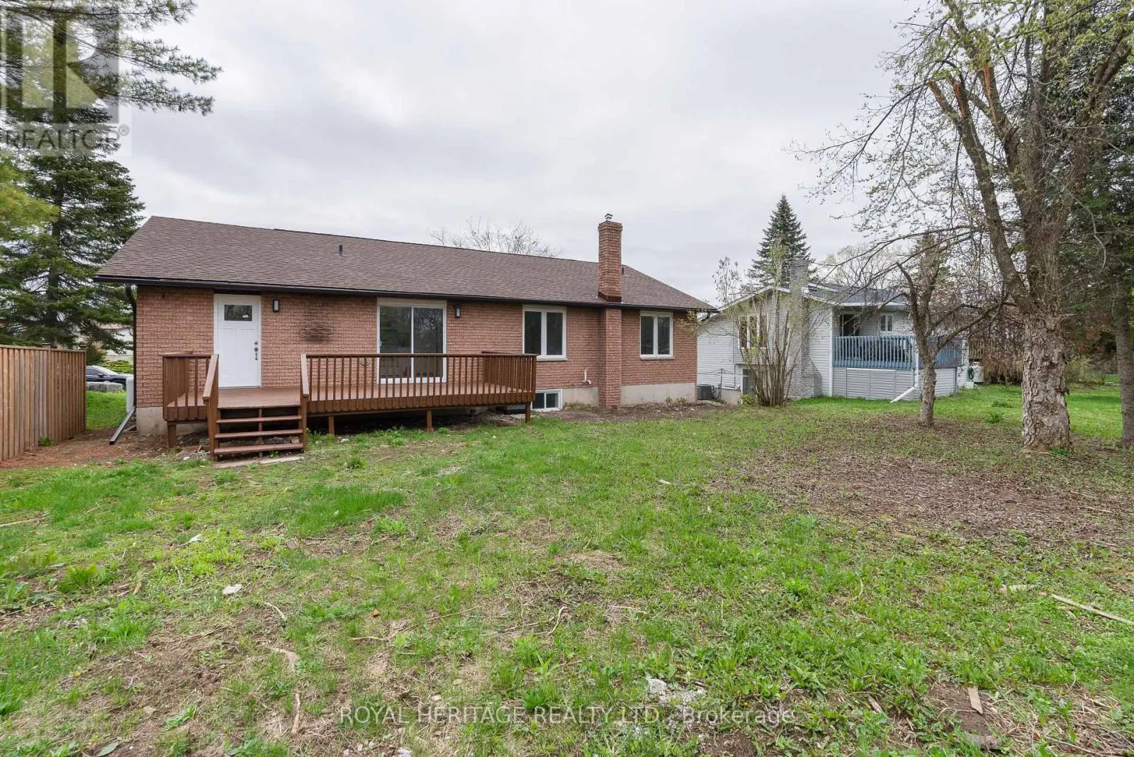 5 Juniper Court, Kawartha Lakes, Ontario  K0M 1A0 - Photo 3 - X12141716