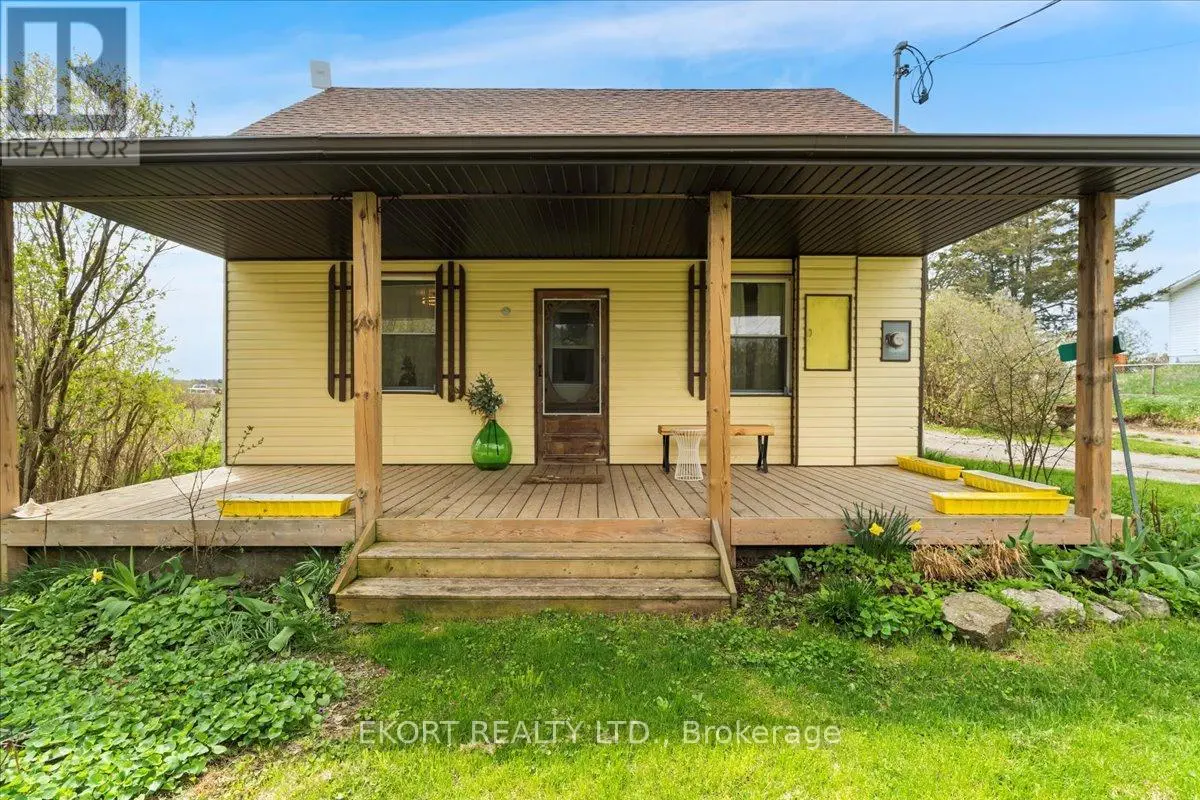 58 Saint Philip Street, Prince Edward County, Ontario  K0K 2T0 - Photo 1 - X12142040