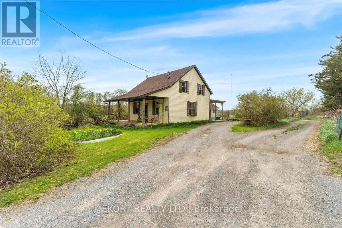 58 Saint Philip Street, Prince Edward County, Ontario  K0K 2T0 - Photo 2 - X12142040