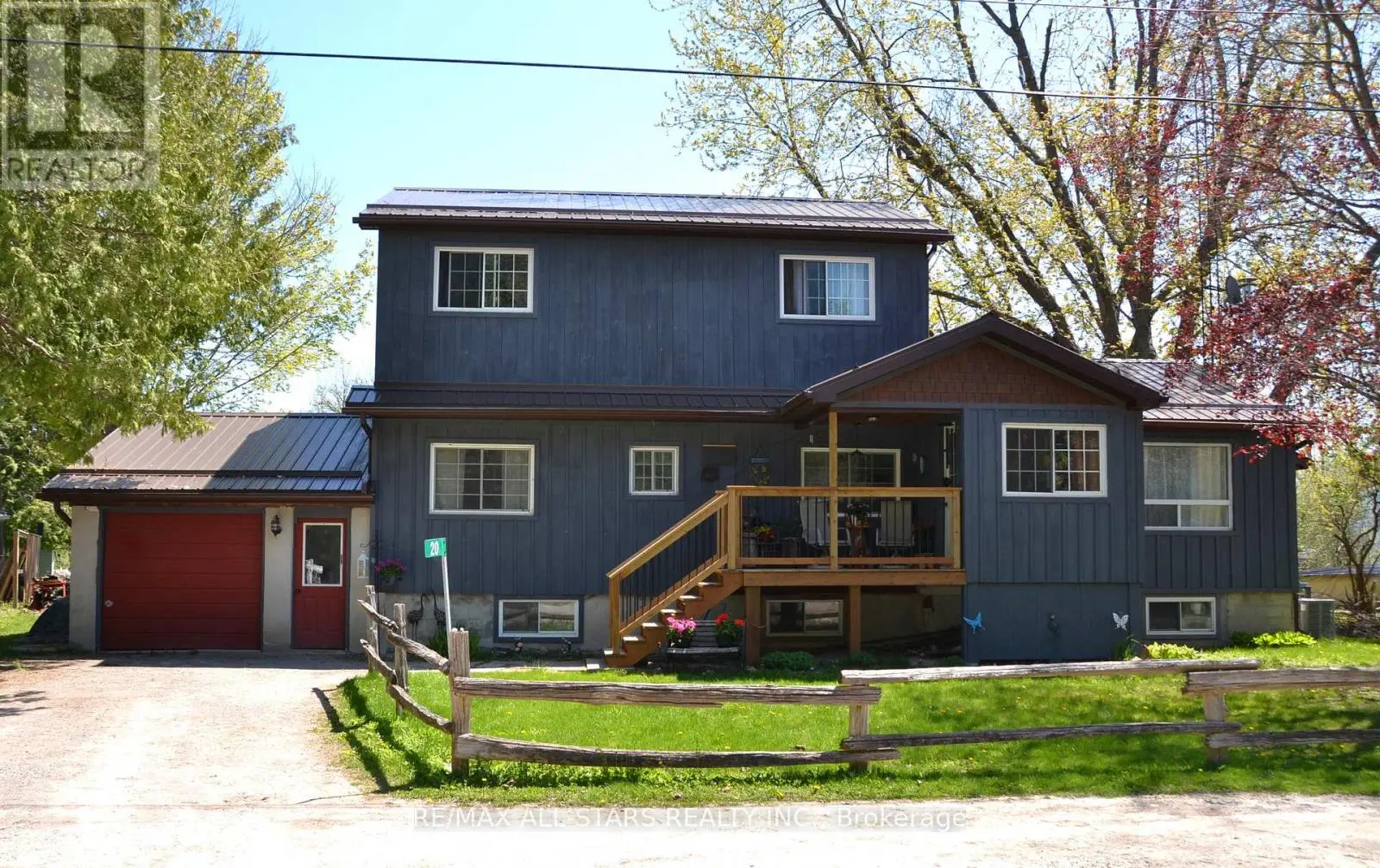 20 Mccreedie Street, Kawartha Lakes, Ontario  K9V 4R1 - Photo 3 - X12137172