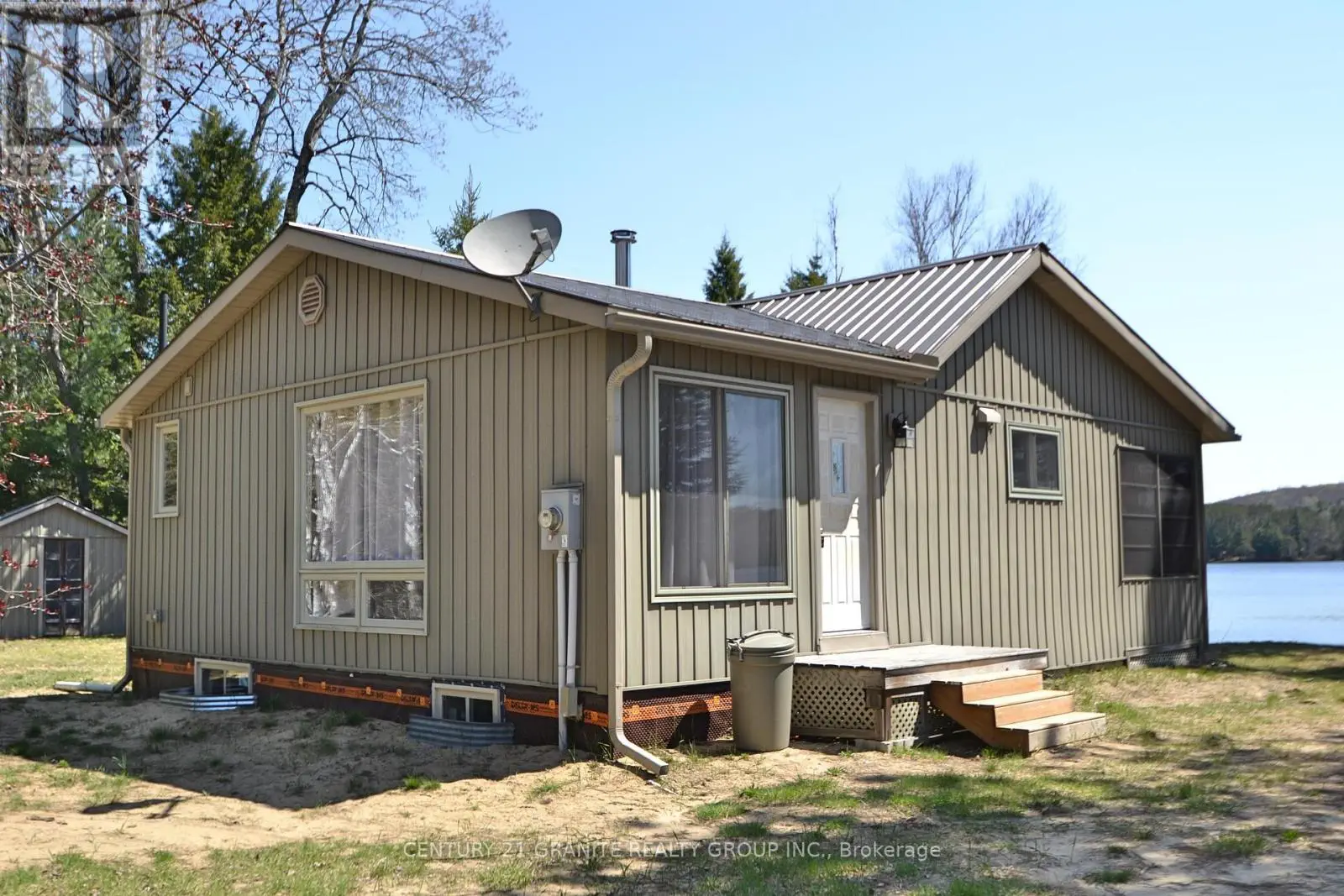 304 Centre Road, Hastings Highlands, Ontario  K0L 2K0 - Photo 1 - X12042522