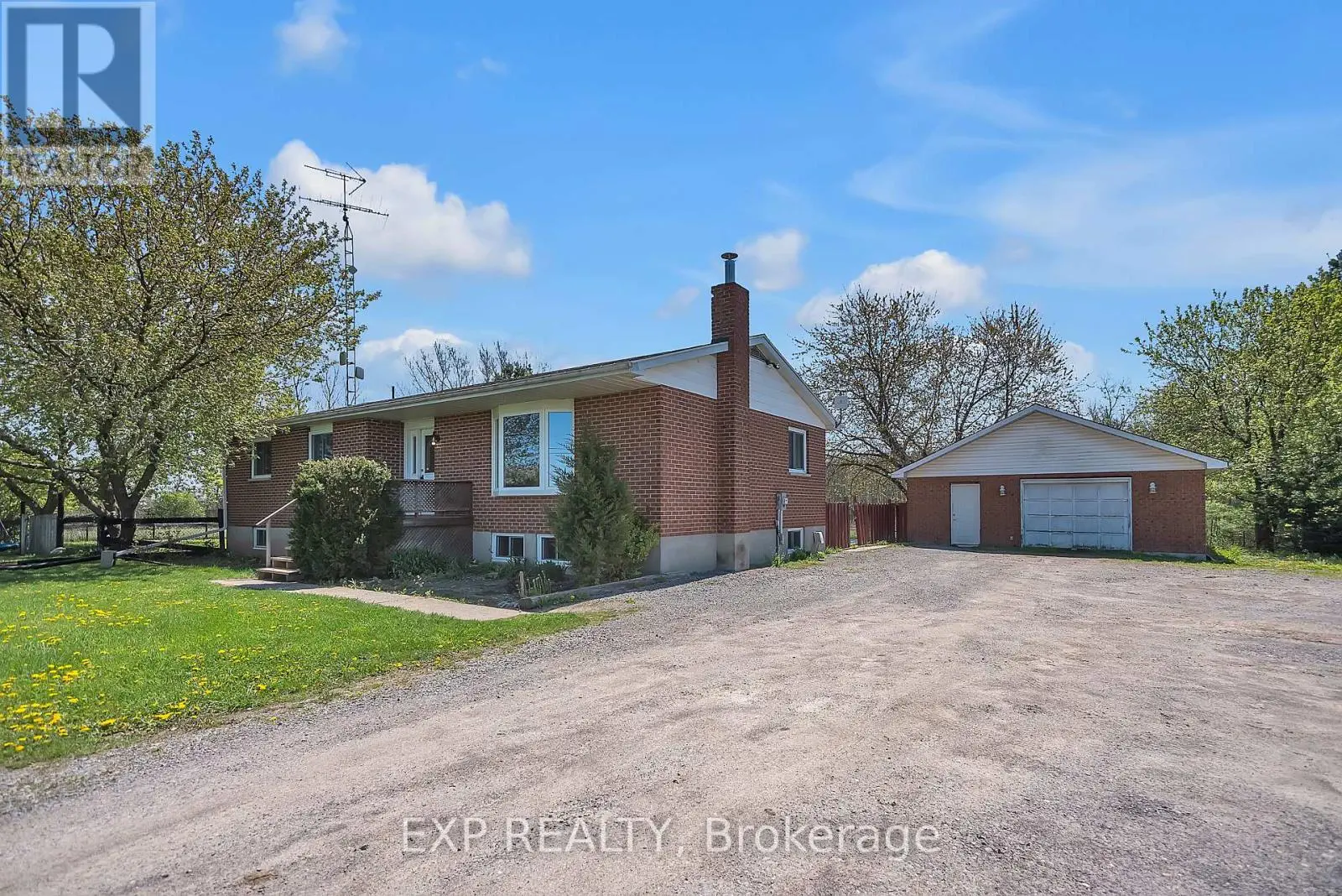 2269 Ben Gill Road, Prince Edward County, Ontario  K0K 1W0 - Photo 3 - X12142343
