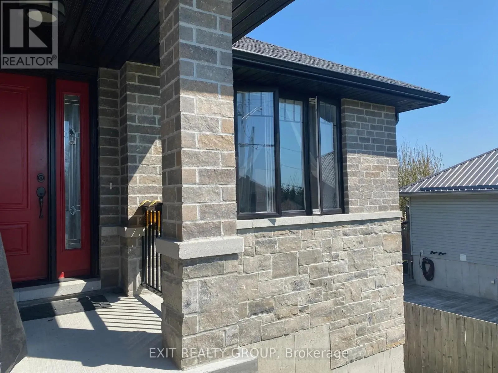 82 Huffman Road, Quinte West, Ontario  K0K 2C0 - Photo 2 - X12142656