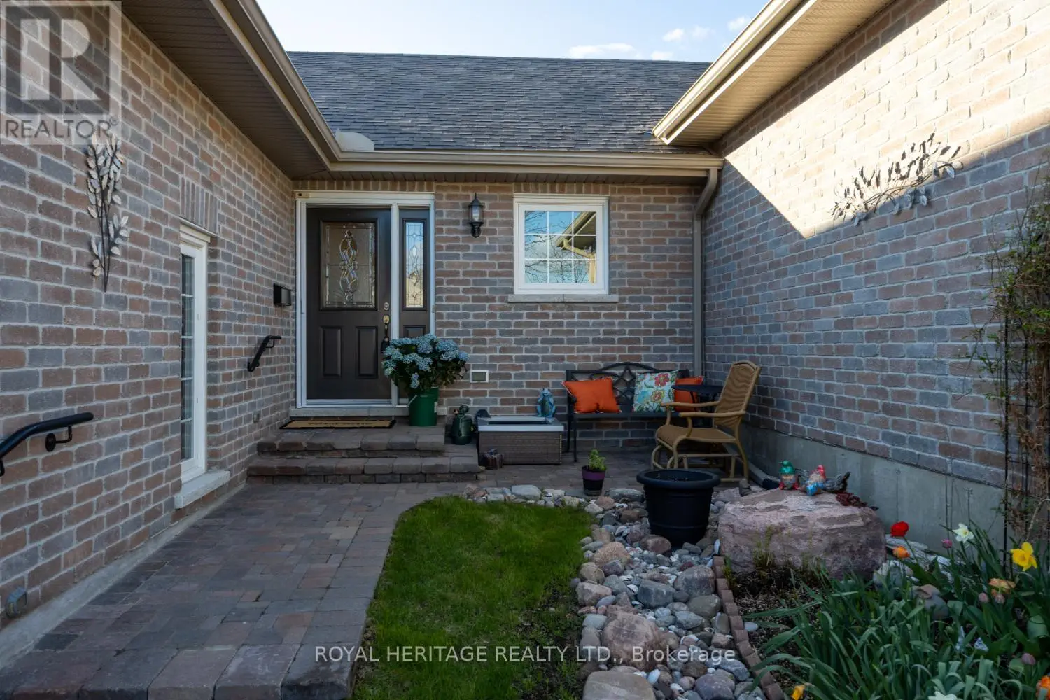 162 - 301 Carnegie Avenue, Peterborough North, Ontario  K9L 0G1 - Photo 2 - X12142006