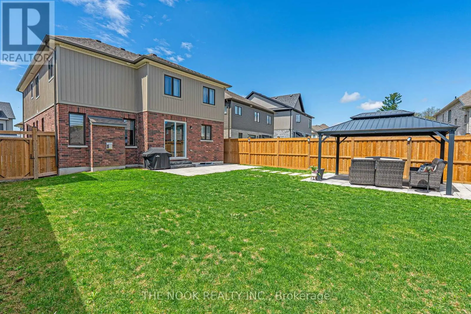 7 Higham Place, Clarington, Ontario  L1C 7G5 - Photo 2 - E12142804
