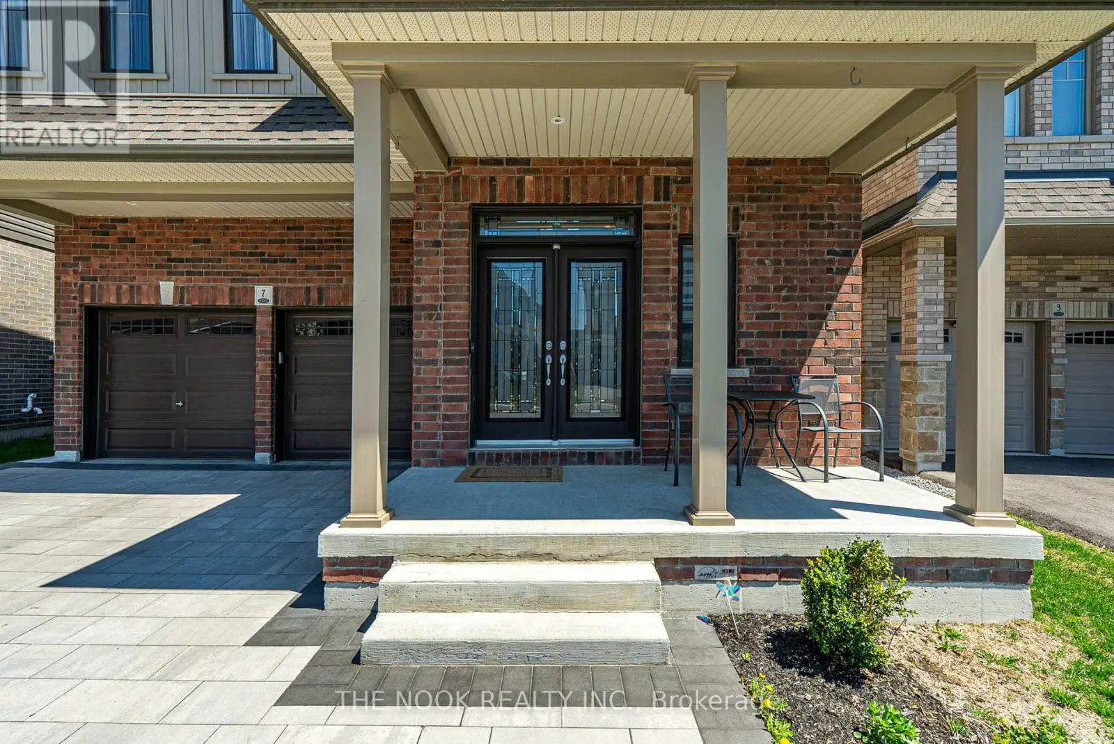 7 Higham Place, Clarington, Ontario  L1C 7G5 - Photo 3 - E12142804