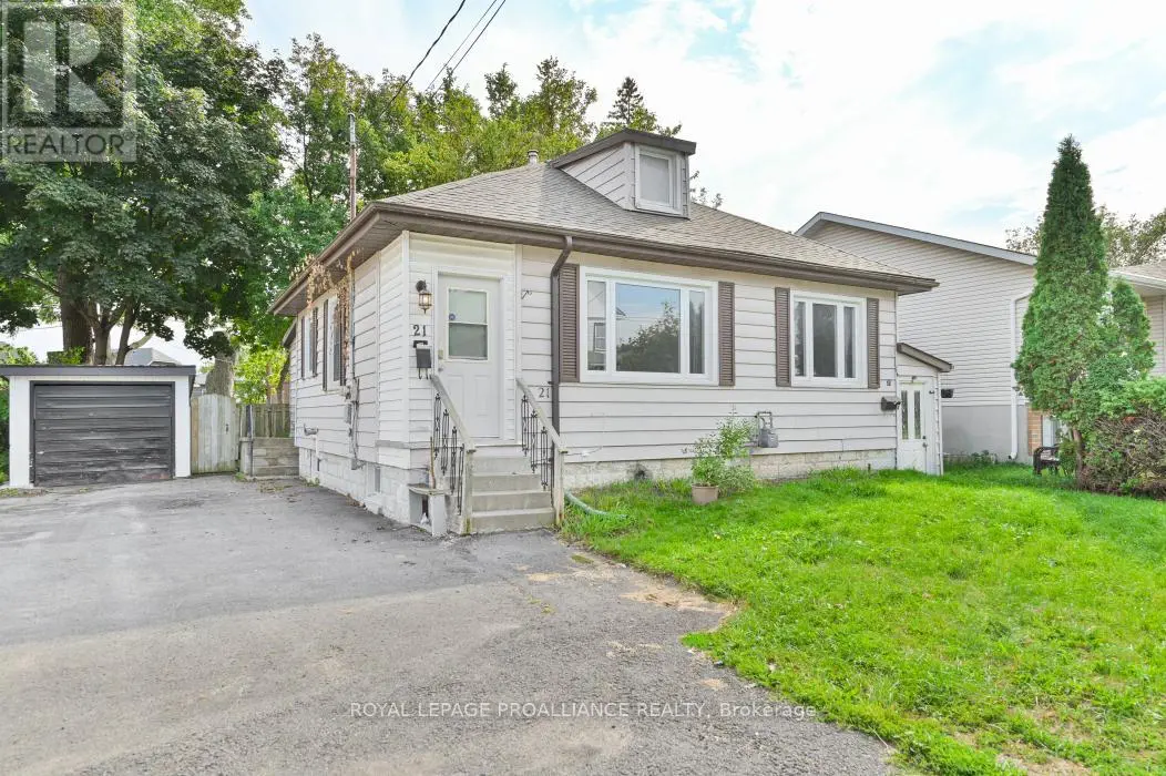 B - 21 Burton Street, Belleville, Ontario  K8P 1E5 - Photo 1 - X12142893