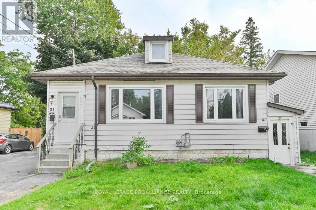 B - 21 Burton Street, Belleville, Ontario  K8P 1E5 - Photo 2 - X12142893