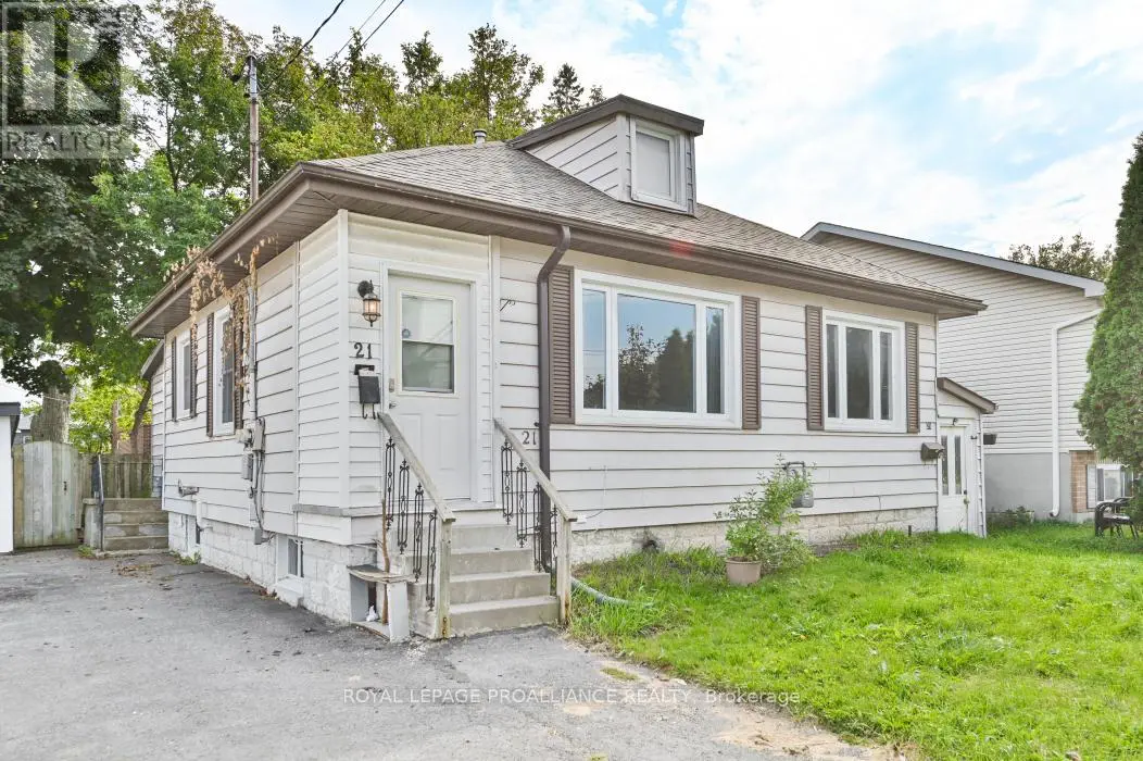 B - 21 Burton Street, Belleville, Ontario  K8P 1E5 - Photo 3 - X12142893
