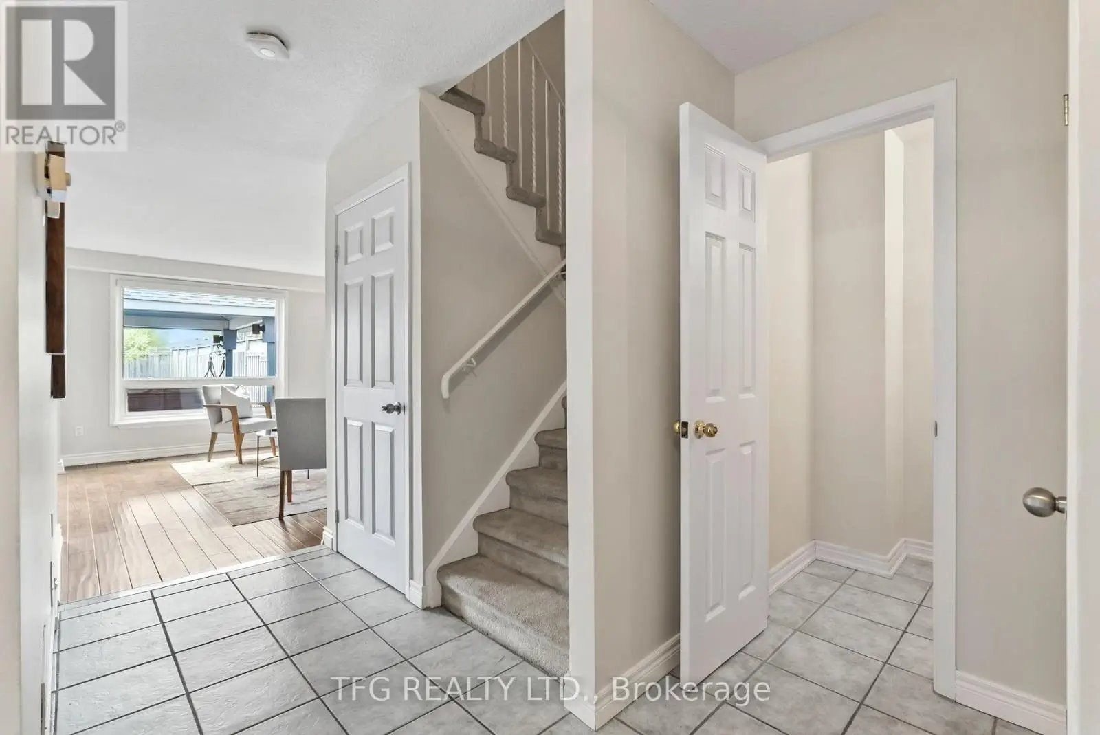1281 Astra Avenue, Oshawa, Ontario  L1K 1H3 - Photo 3 - E12143692