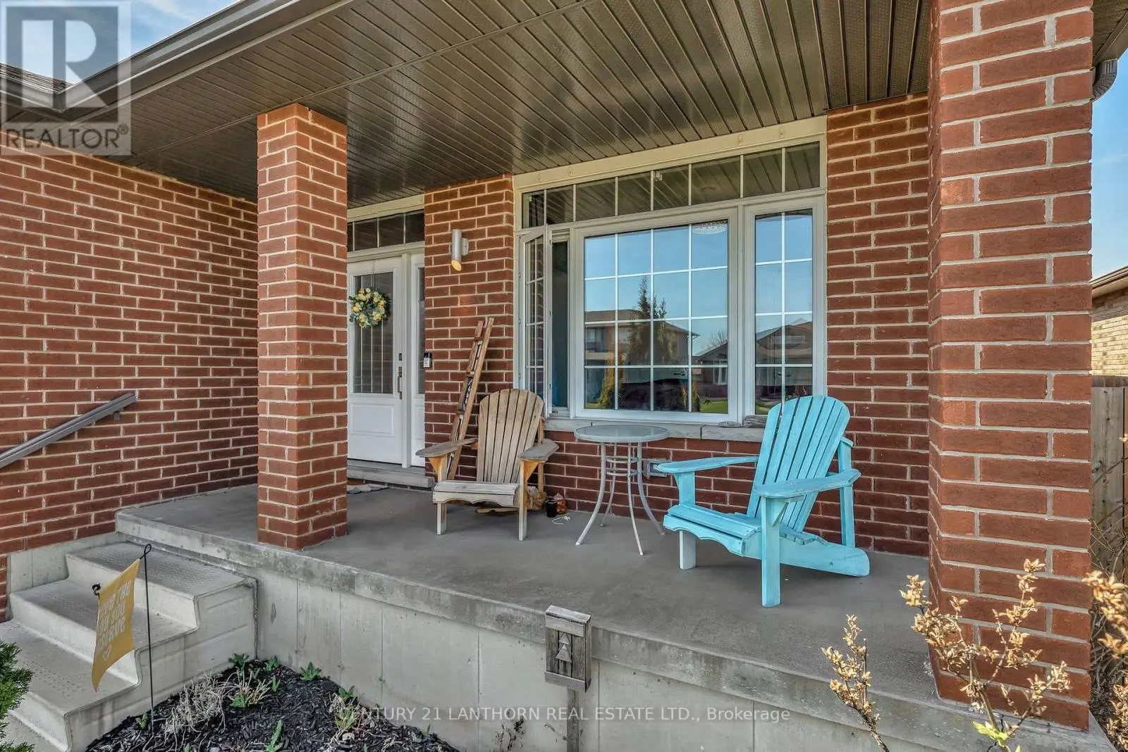 65 Crews Crescent, Quinte West, Ontario  K8V 0G4 - Photo 3 - X12111884