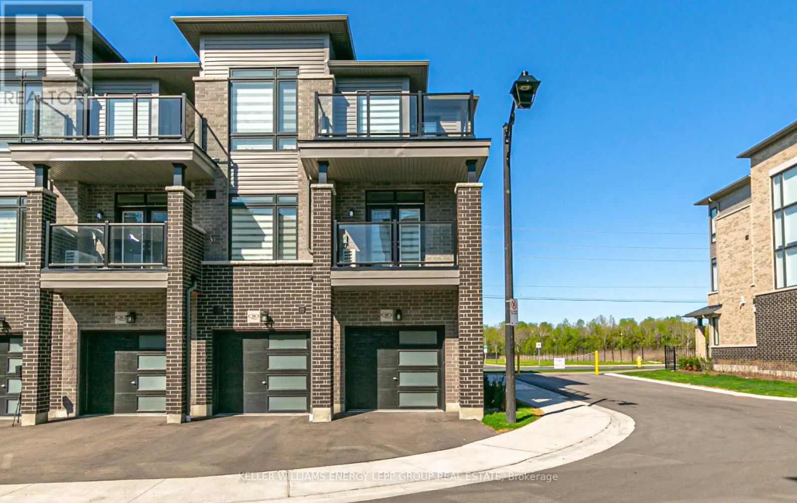 40 Emmas Way, Whitby, Ontario  L1R 0S7 - Photo 1 - E12143740