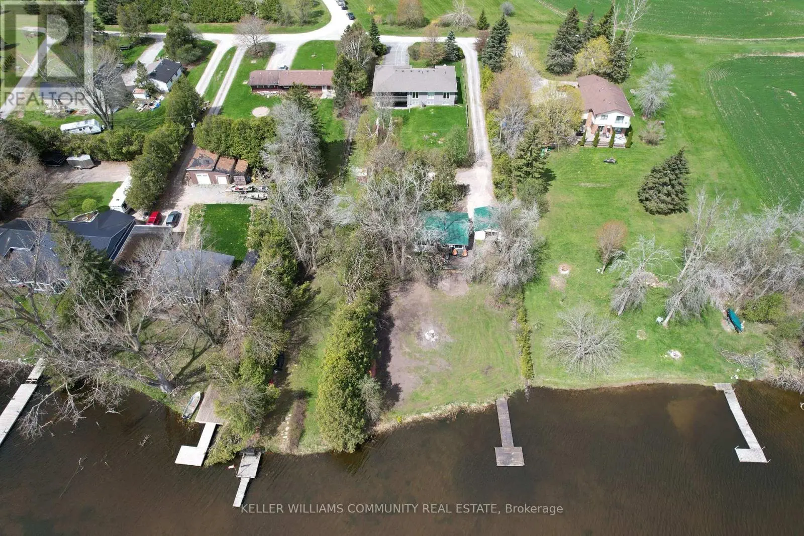 4 Columbus Street N, Kawartha Lakes, Ontario  K9V 0J9 - Photo 2 - X12143841
