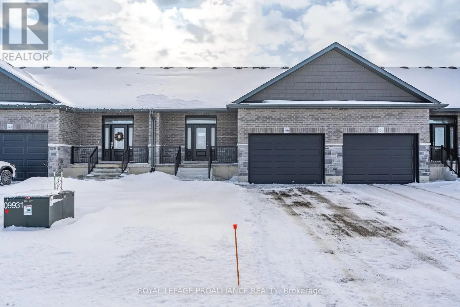 166 Appledene Drive, Quinte West, Ontario  K8V 0K3 - Photo 1 - X12144051
